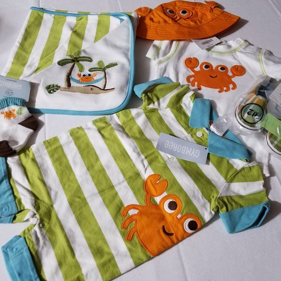 Gymboree Cuddly Crab NWT Blanket, 3-6 month socks, hat, bodysuit, romper & shoes - Picture 2 of 6